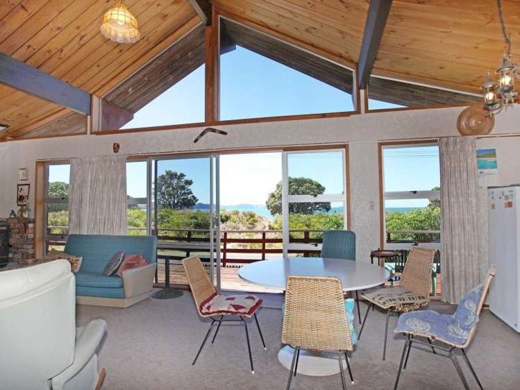 9 Marine Parade Cooks Beach_4