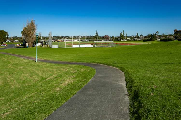 33b Ngahere Views Orewa_15