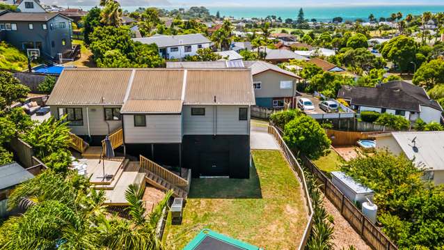 81b William Bayes Place Red Beach_3