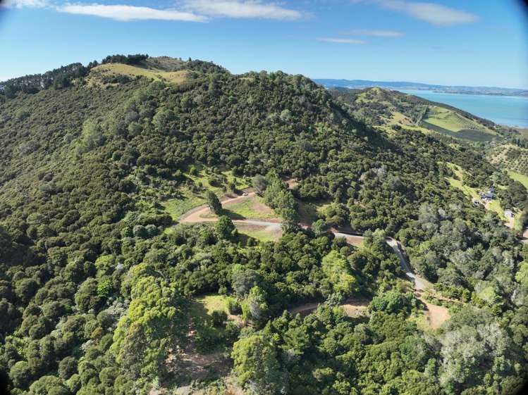 79 Awaawaroa Road Awaawaroa Bay_8
