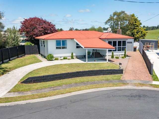 Spacious 3-Bedroom Family Home in Putaruru