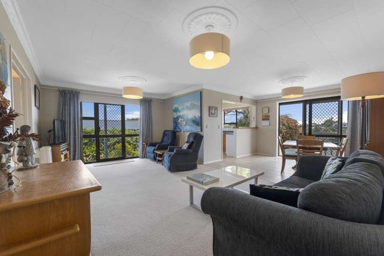 8 La Salle Drive Westown_8