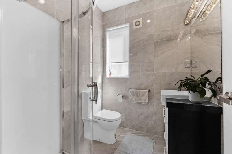 3 Bottega Close Flat Bush_21