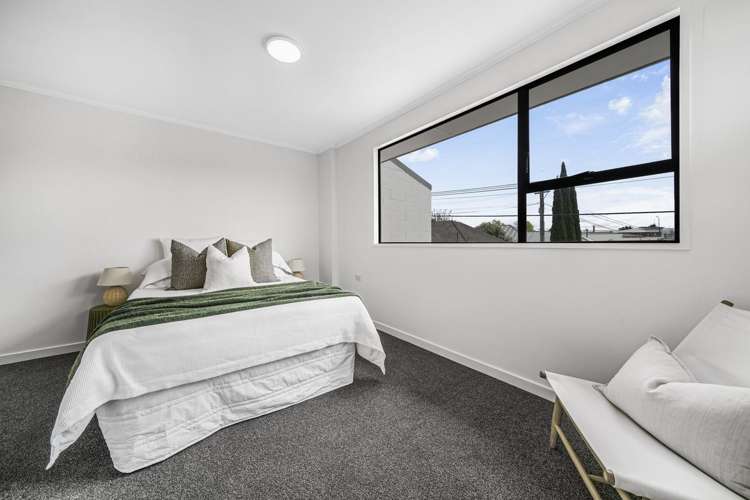 2a Barclay Place Burwood_11