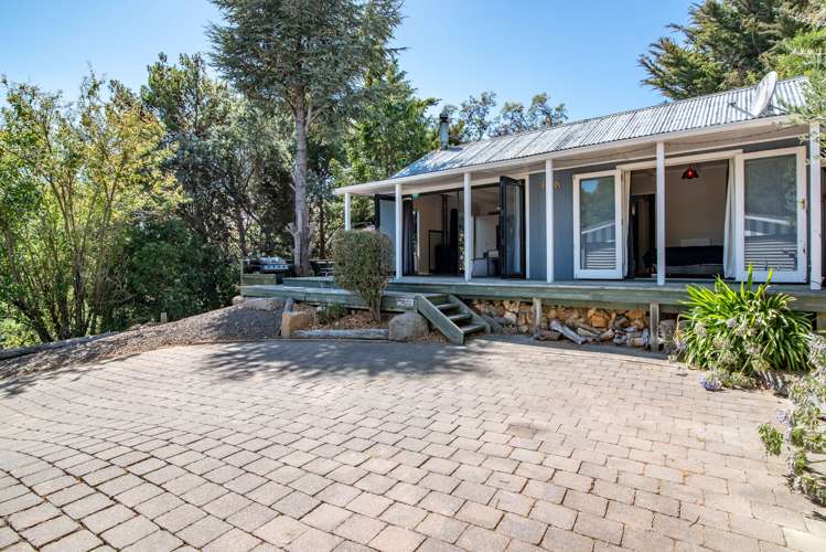 27 Bayview Crescent Duvauchelle_1