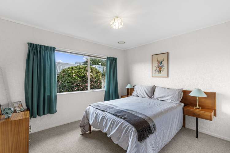 64 Sunnyhills Avenue Glenview_11