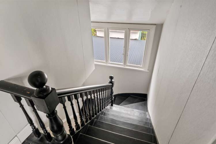 97 Leckhampton Court Clyde Hill_10