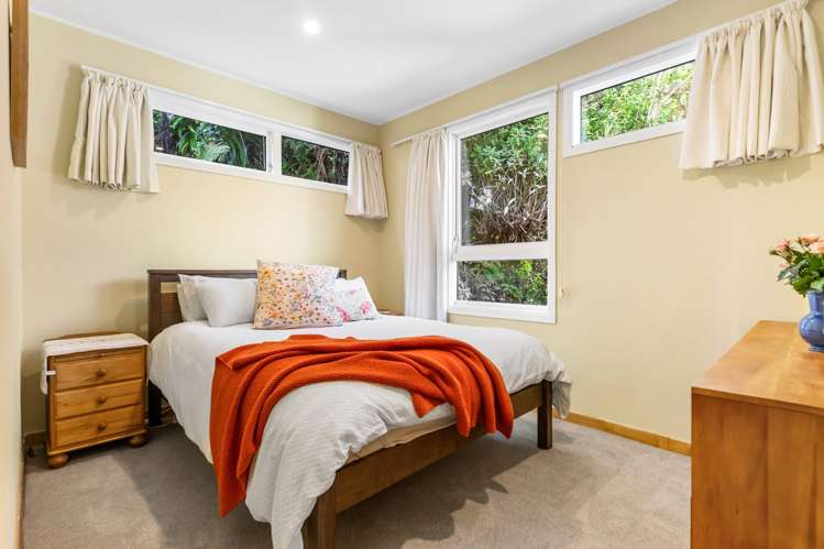 10 Bourbon Terrace Karori_13