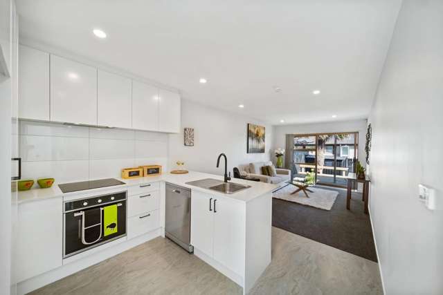 6/25-A Vine Street Mangere East_4