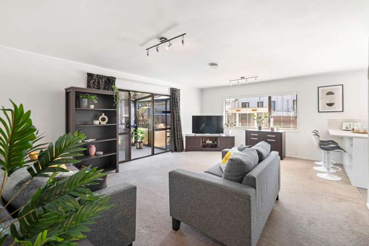 3/6b Youngs Road Papakura_6