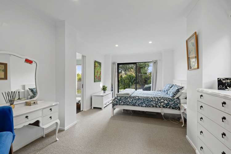 142 Seaview Road Westown_18