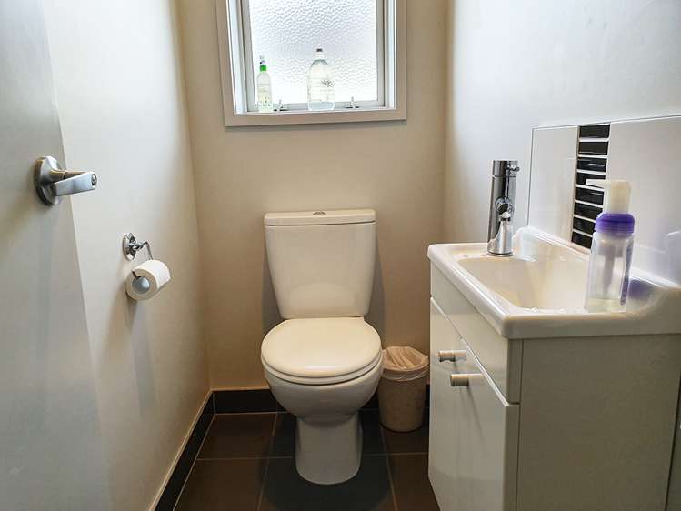 61 Sunningdale Street Wattle Downs_11