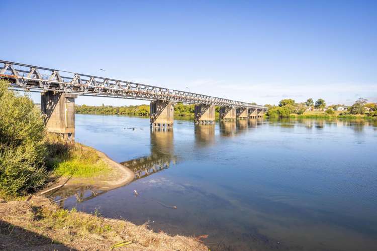 1/8 Venna Fry Lane Huntly_20