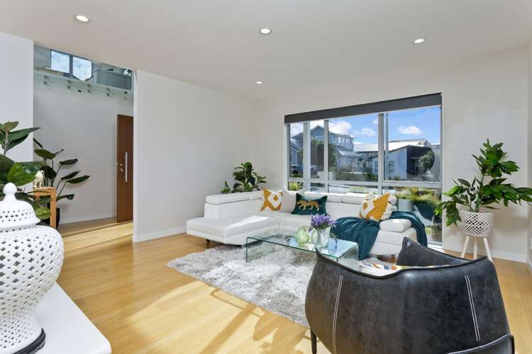 4 Greenlink Rise Long Bay_2