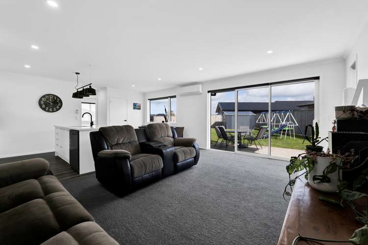 42 County Drive Hawera_6