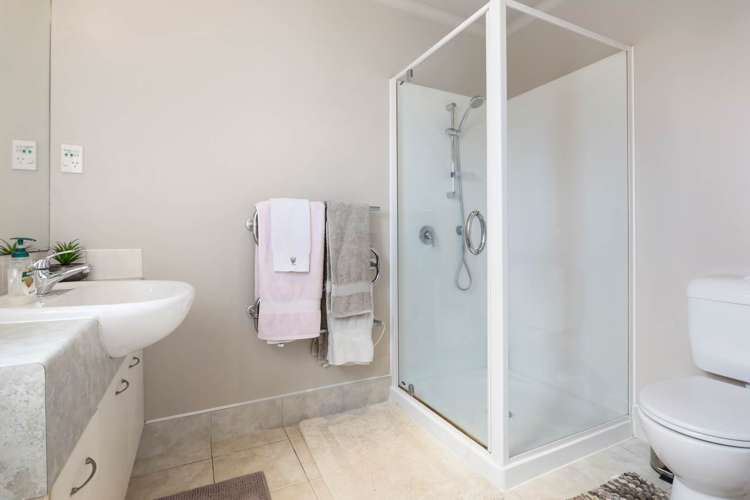 16 Temuka Gardens Blockhouse Bay_17