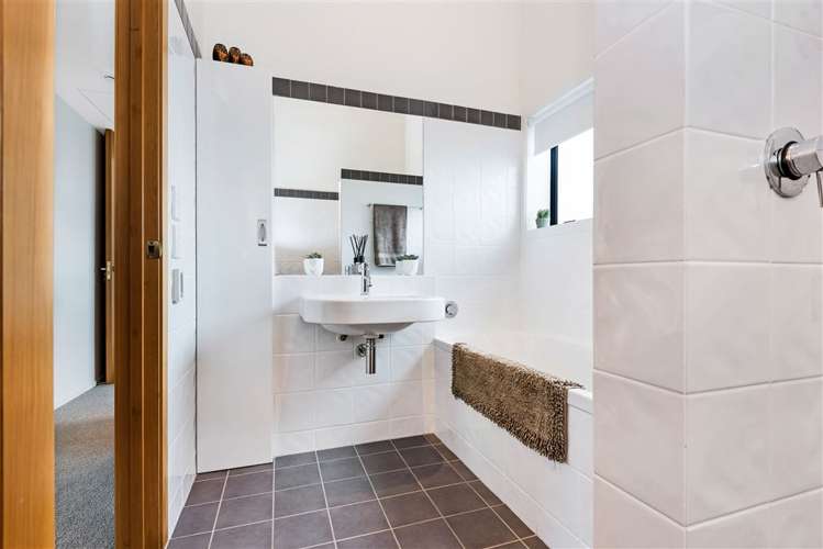 71 Third View Avenue Beachlands_13