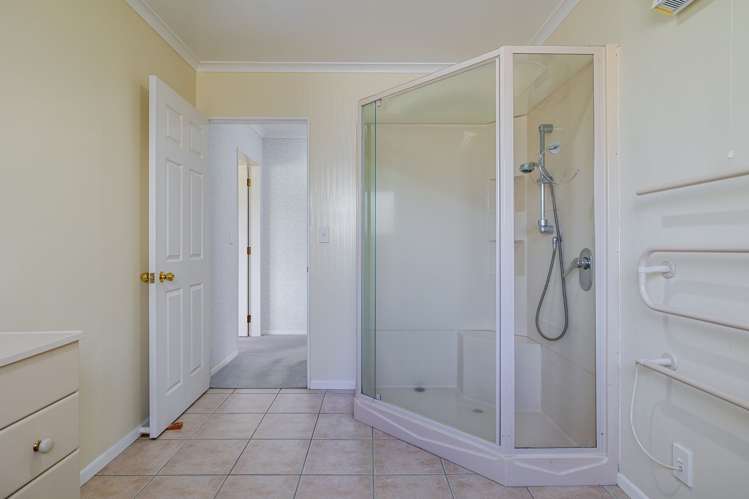 120 Pacific Drive Fitzherbert_14