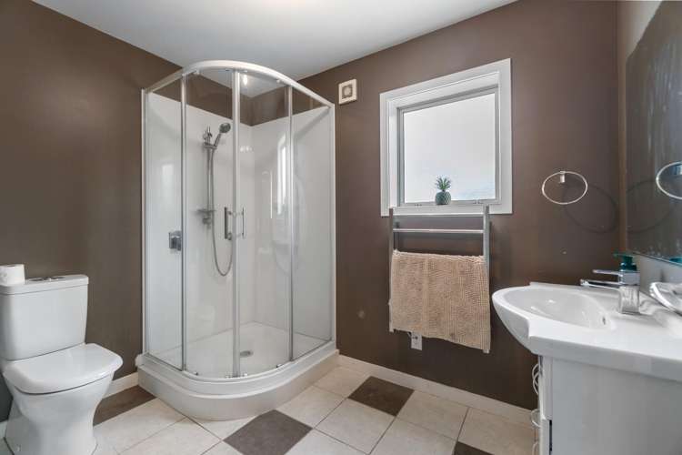 Unit A/4 Newton Place Frankton_5