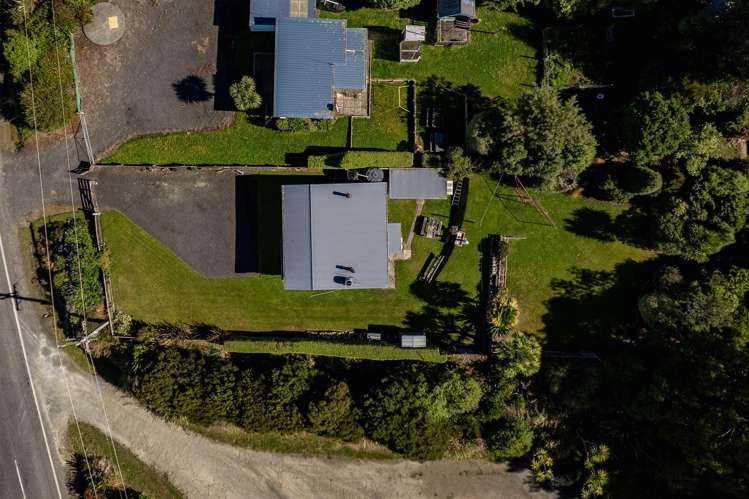 1390 Taieri Mouth Road Taieri Mouth_23