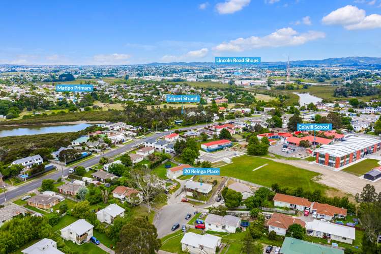 20 Reinga Place Massey_13