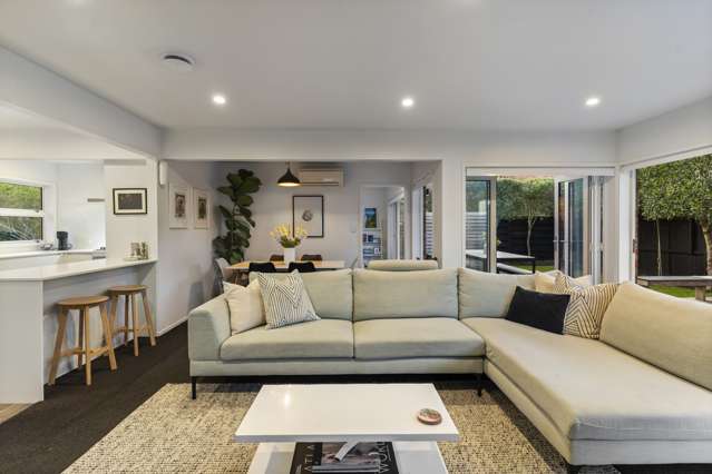 2/3 Knightsbridge Drive Forrest Hill_3