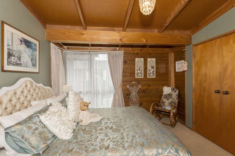 2/15 Billabong Place Botany Downs_7