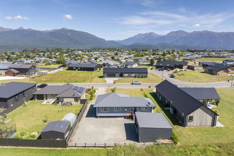 34 Burnby Drive Te Anau_24