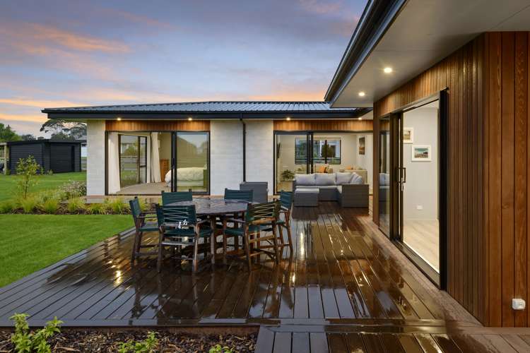 76 Verdeco Boulevard Lincoln_23