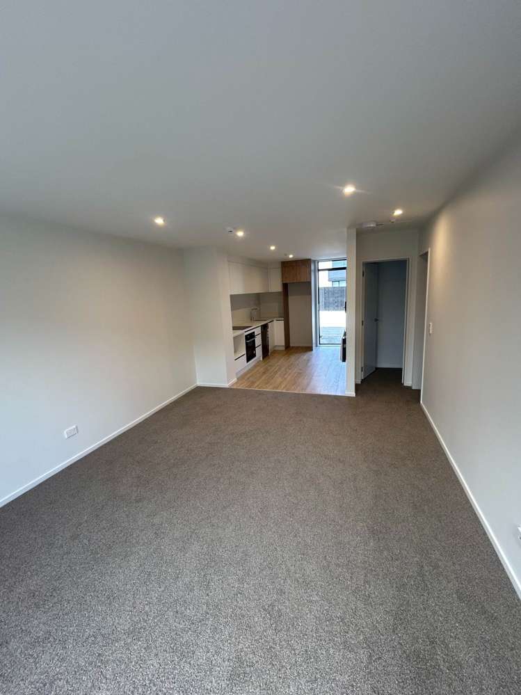 2/16 Treasure Lane Te Atatu South_6