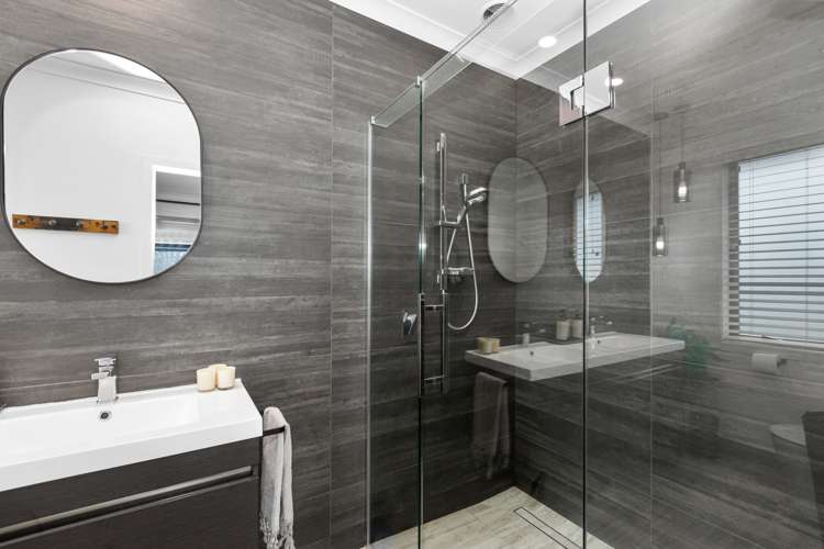 15 Shadbolt Drive Leamington_13