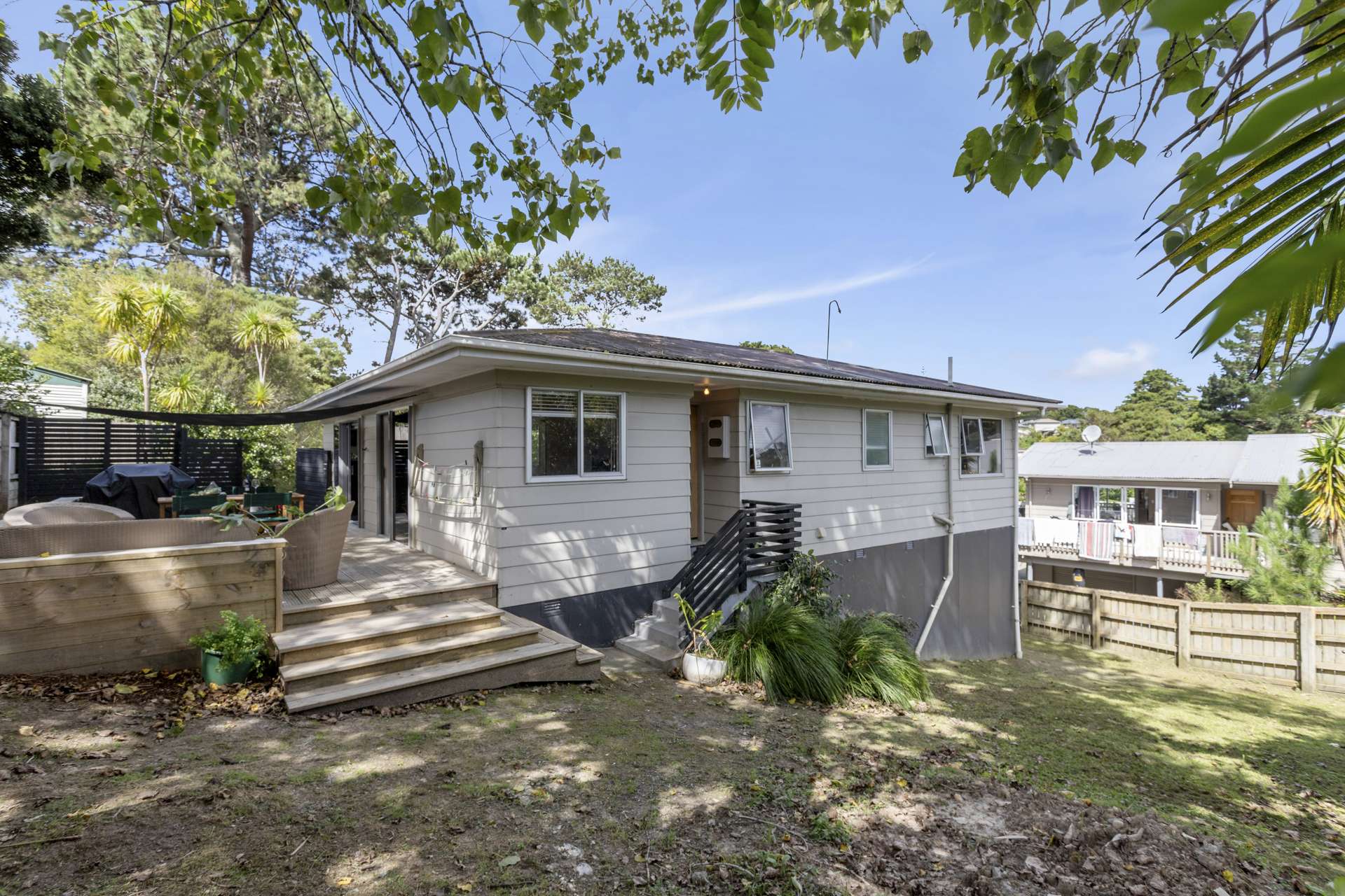 7 James Scott Place Te Atatu South_0