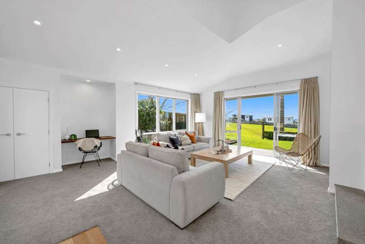 9 Intrepid Crescent Beachlands_10