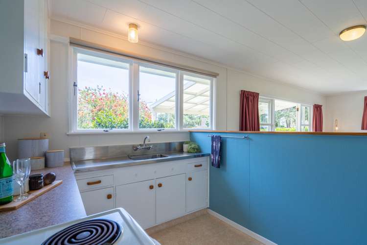 2 Atua Street Waikanae Beach_22