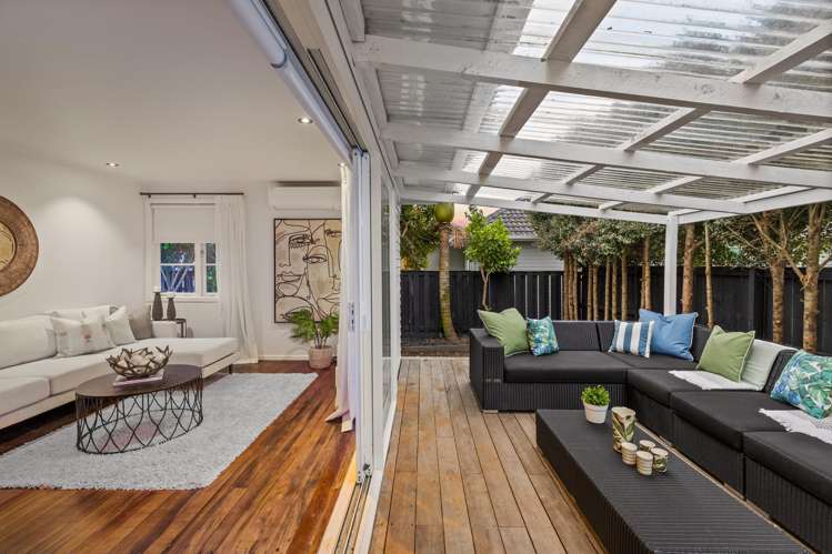 52 Neil Avenue Te Atatu Peninsula_23