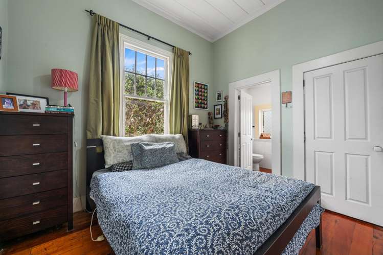 24 Queen Mary Avenue Epsom_7