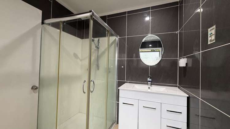 2/55 Ennis Avenue Pakuranga Heights_8