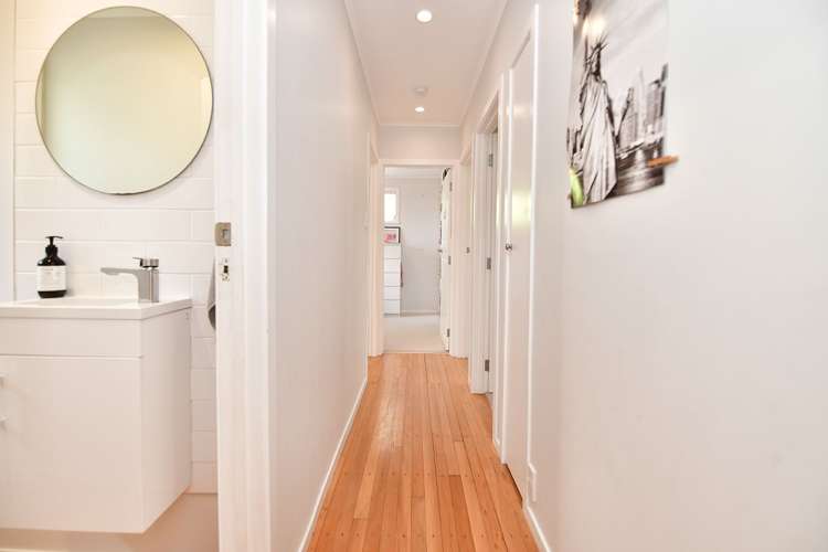 61 Gledstane Road Stanmore Bay_19