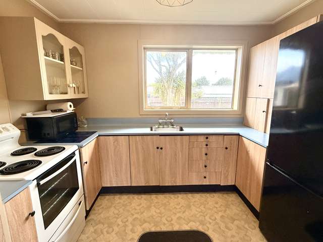 2/64 Hensley Street Gladstone_1