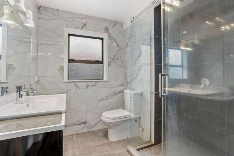 141 Portage Road New Lynn_13