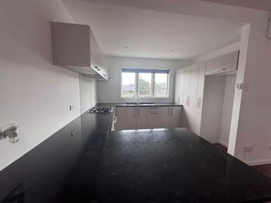 2/117 Great South Road_3