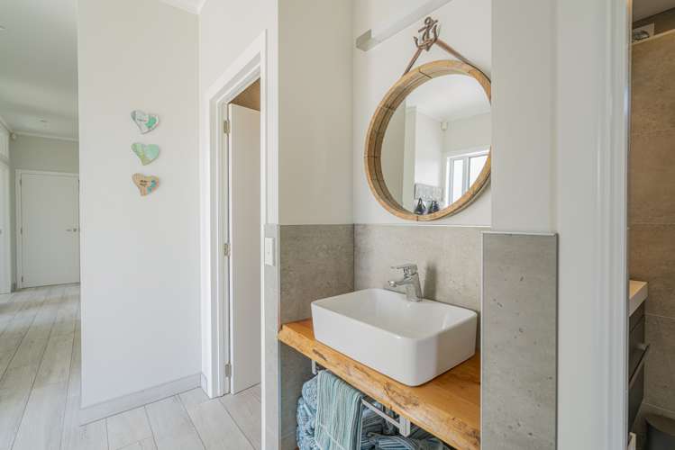 14 School Road Whitianga_22