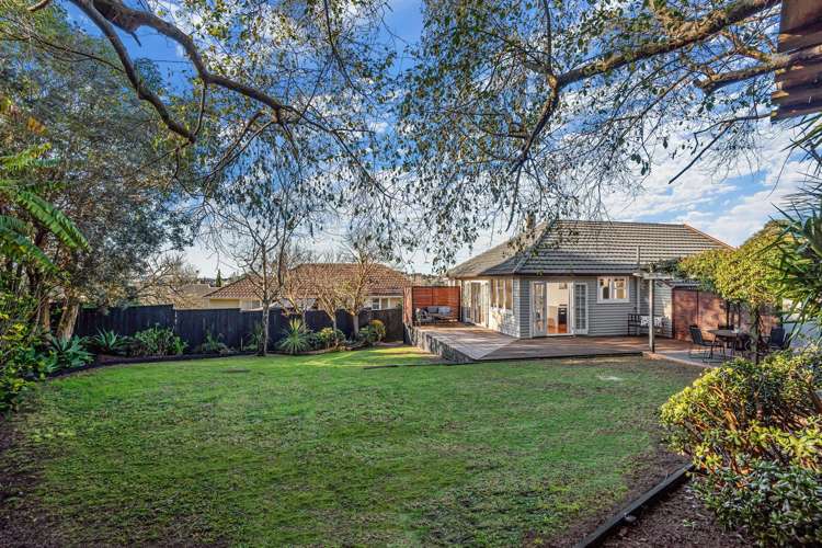 4 Nutsey Avenue Northcote_17