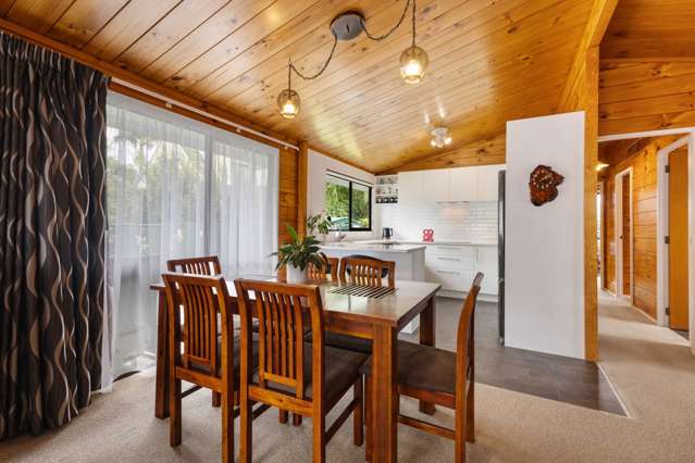2/6 Oakmont Place Wattle Downs_4