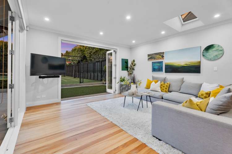 16 Golf Road Epsom_9