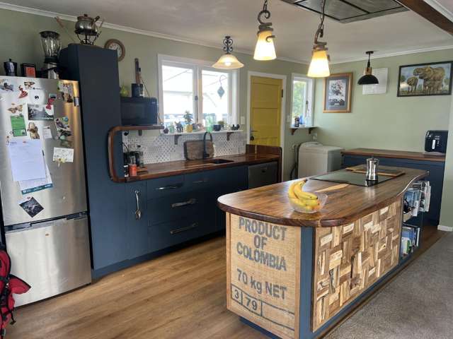 Rent on Rangipoia!
