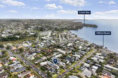 2/4 Cecil Road_1