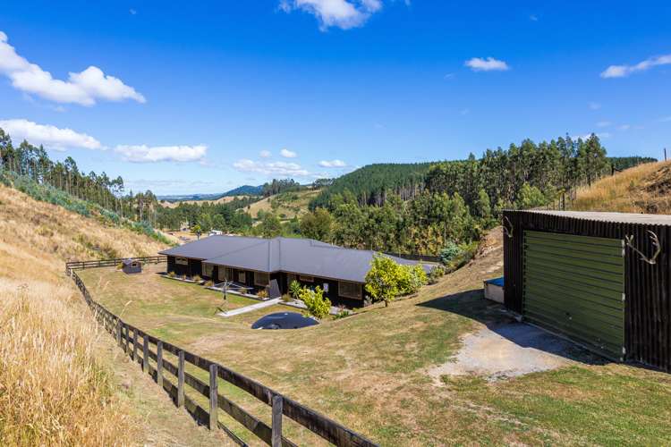201 Whangamata Road Kinloch_2