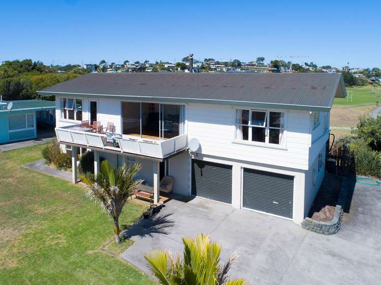 11 Kathy Terrace Stanmore Bay_16