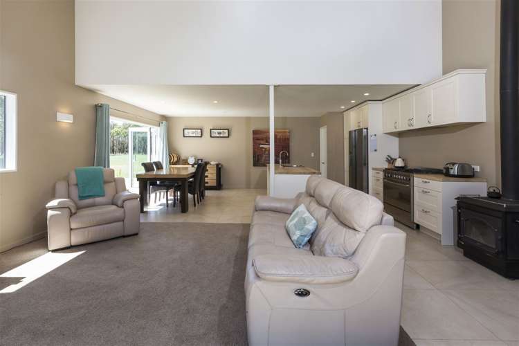 2279 South Eyre Road West Eyreton_7